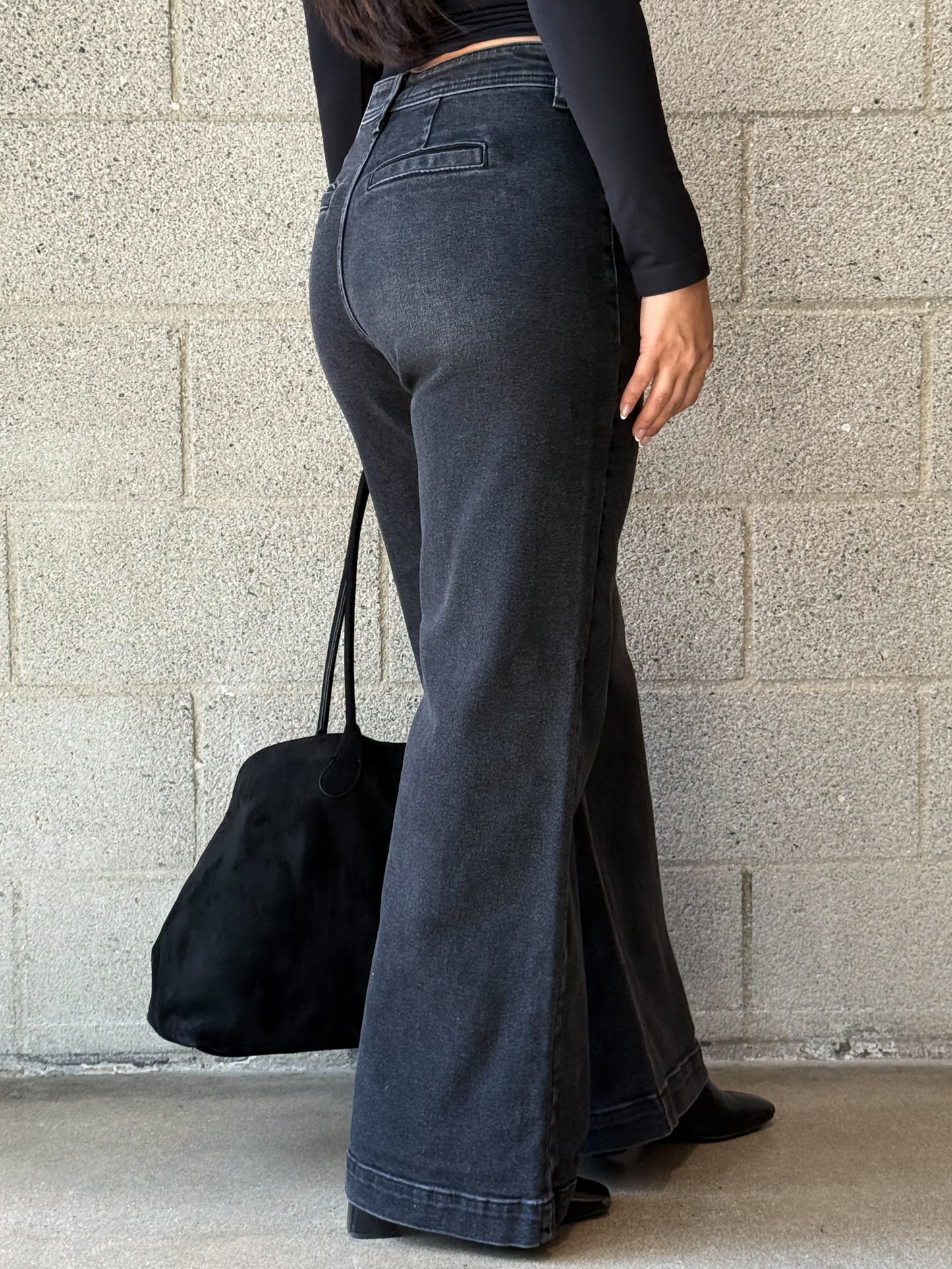 Axel Denim-Washed Black