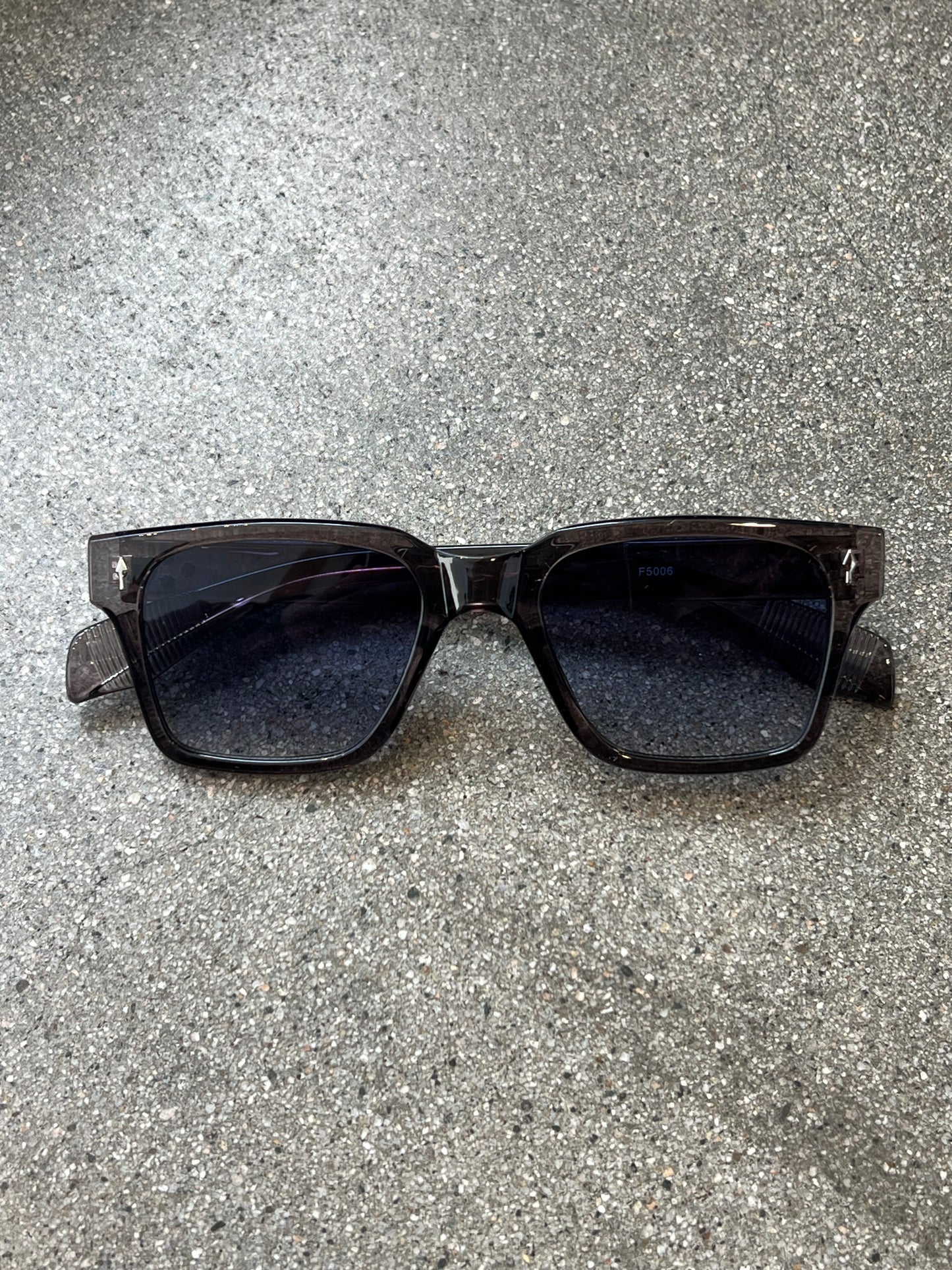 Strong Frame Sunnies