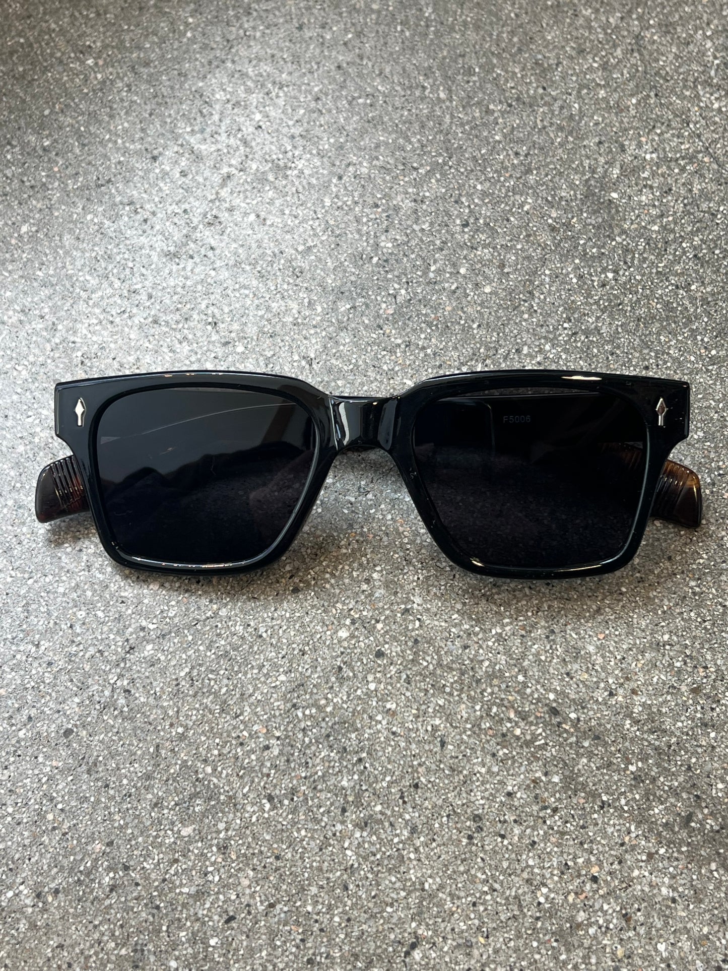 Strong Frame Sunnies