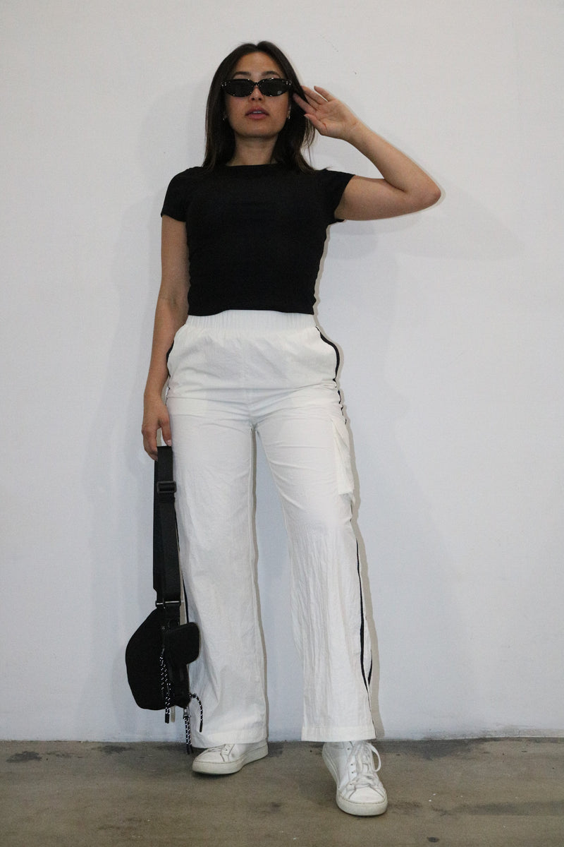 On The Run Cargo-White