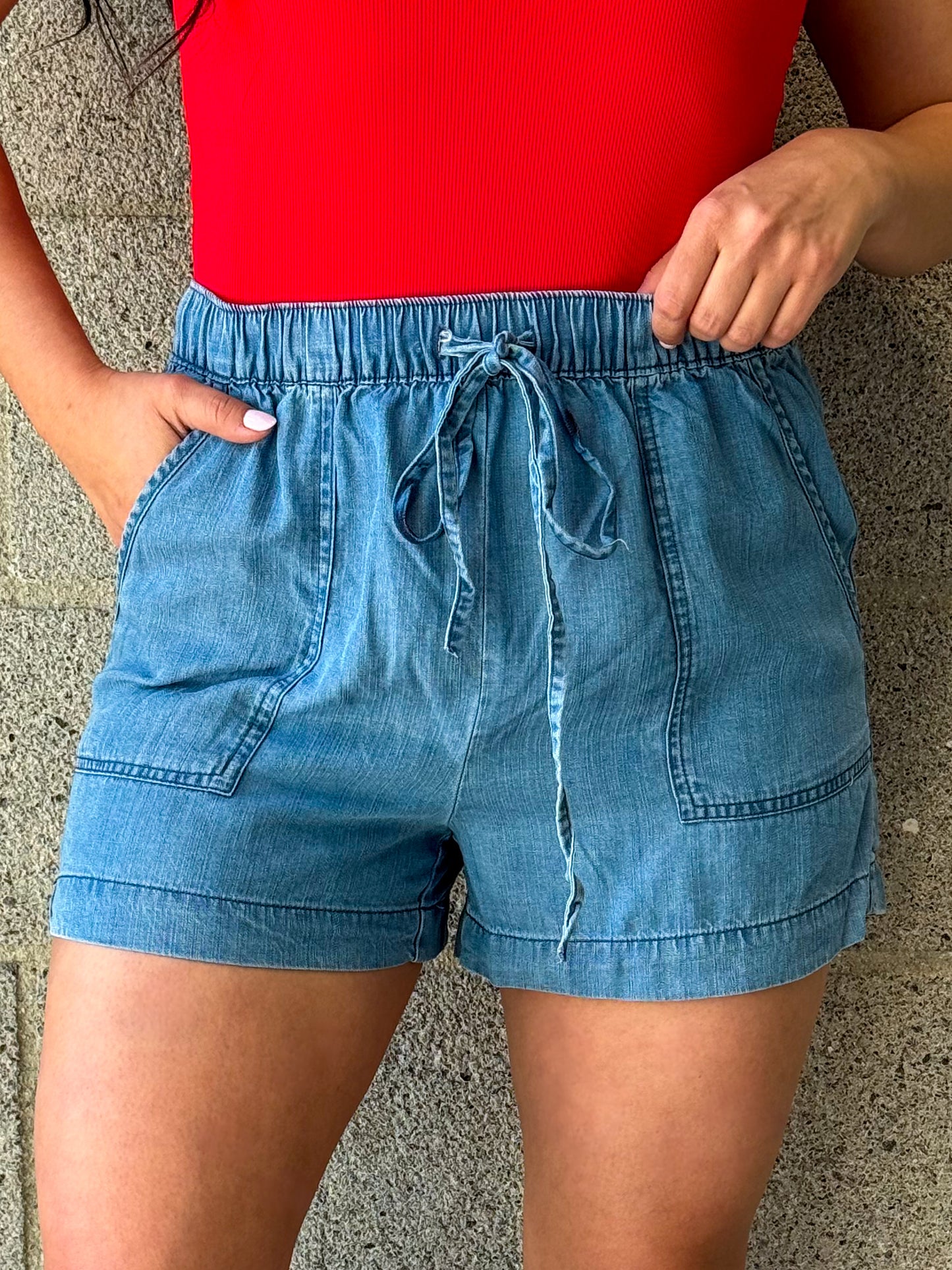 Leni Short