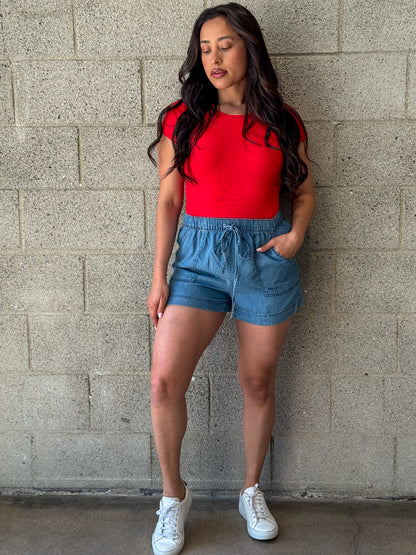 Leni Short
