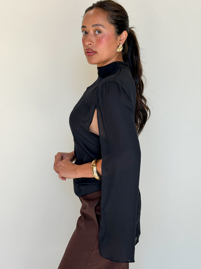 Robin Cape-Black