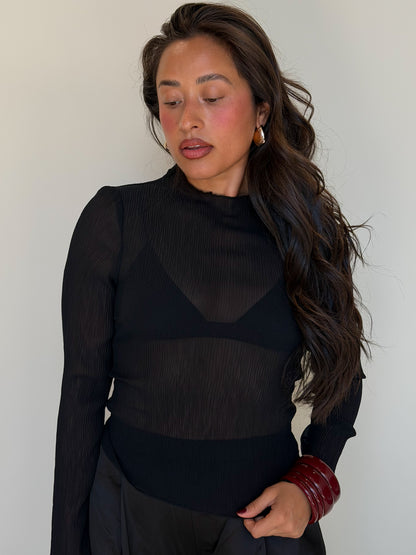 In Between Top-Black